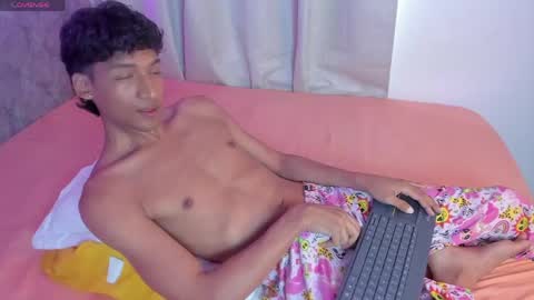 twinksboys_23 online show from 04-28-26, 01:49