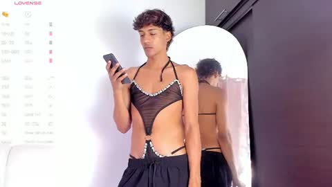 Snapshot of twinksboys_23 chatting on 07-17-26, 02:13 twinksboys_23 online show from 07-17-26, 02:13