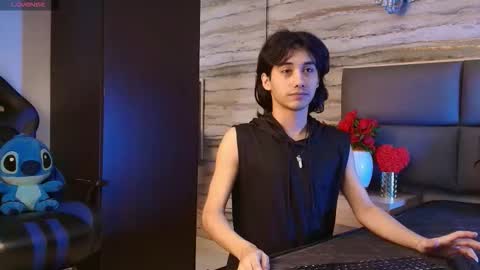 twinslovers_ online show from 02-19-26, 04:19