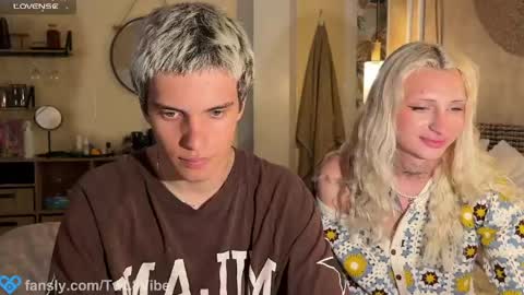 Molly and Nick online show from 04-20-26, 08:21