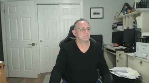 Twopeopleinlove online show from 01-06-26, 11:36