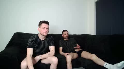 Snapshot of twotwinkhusbands chatting on 10-28-25, 07:16 RyanRowan online show from 10-28-25, 07:16