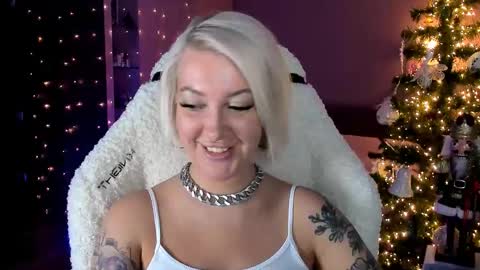 Miley online show from 12-23-24, 04:28