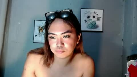 Snapshot of tyla_23 chatting on 06-13-26, 02:26 Tyla online show from 06-13-26, 02:26
