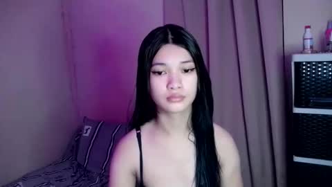 Snapshot of tyladine chatting on 10-12-25, 12:53 tyladine online show from 10-12-25, 12:53