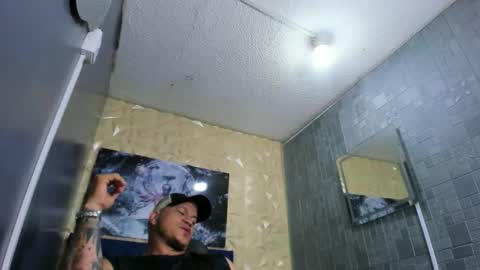 Snapshot of tyleer_scot chatting on 05-30-26, 04:26 Tyleer Scot online show from 05-30-26, 04:26