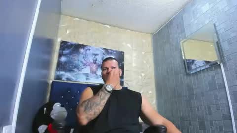 Snapshot of tyleer_scot chatting on 06-09-26, 01:45 Tyleer Scot online show from 06-09-26, 01:45