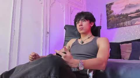 Snapshot of tyler_durtenn chatting on 07-23-26, 02:42 Tyler online show from 07-23-26, 02:42