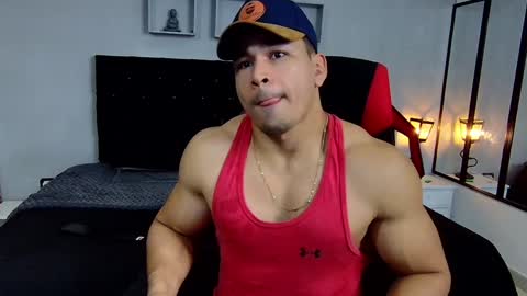 Snapshot of tyler_hank1 chatting on 12-01-24, 10:53 tyler_hank1 online show from 12-01-24, 10:53