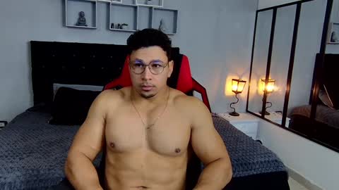 Snapshot of tyler_hank1 chatting on 12-09-24, 10:11 tyler_hank1 online show from 12-09-24, 10:11