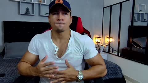 Snapshot of tyler_hank1 chatting on 12-15-24, 11:53 tyler_hank1 online show from 12-15-24, 11:53