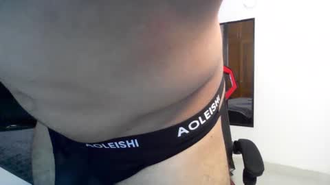 Snapshot of tyler_hank1 chatting on 09-14-25, 01:10 tyler_hank1 online show from 09-14-25, 01:10