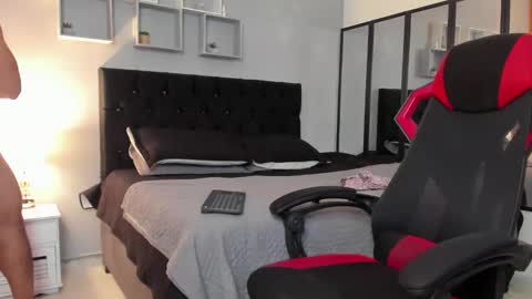 Snapshot of tyler_hank1 chatting on 12-15-25, 11:53 tyler_hank1 online show from 12-15-25, 11:53