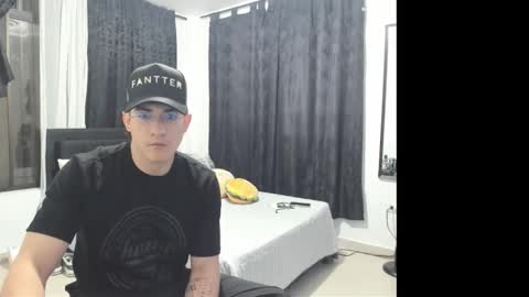 Snapshot of tyler_scotts2323 chatting on 12-15-25, 01:32 tyler_scotts2323 online show from 12-15-25, 01:32