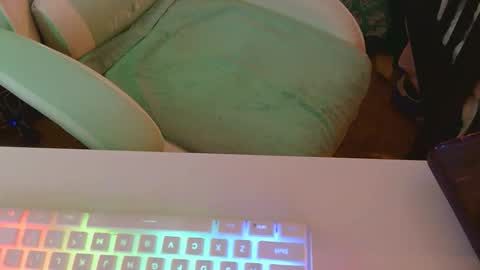 Snapshot of tylertytytyty chatting on 05-16-26, 04:53 Tyler online show from 05-16-26, 04:53