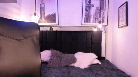       online show from 10-27-25, 03:32