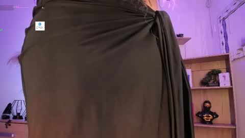 tylla__ online show from 06-14-26, 05:20