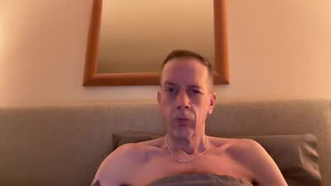 Snapshot of tyronev70 chatting on 02-09-25, 08:33 Ty online show from 02-09-25, 08:33