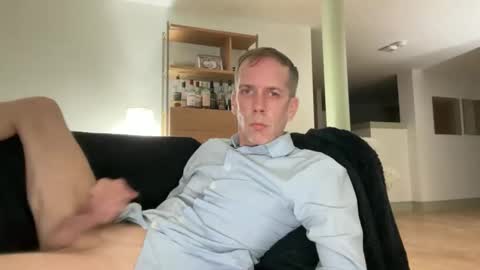 Snapshot of tyronev70 chatting on 10-09-25, 04:49 Ty online show from 10-09-25, 04:49