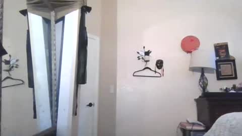 Azelia B online show from 06-18-26, 01:06
