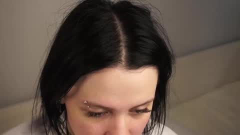 Lili online show from 02-20-25, 05:55