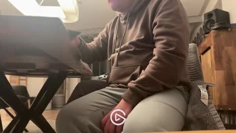 ueberdruck01 online show from 03-16-26, 08:24