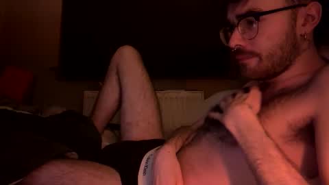 Snapshot of uhhstephen chatting on 03-15-26, 04:18 uhhstephen online show from 03-15-26, 04:18