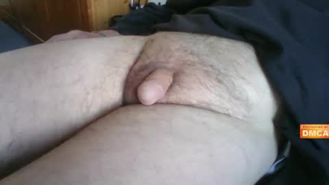 Snapshot of uk_exhibitionist70 chatting on 01-06-25, 01:19 Hairy UK guy online show from 01-06-25, 01:19