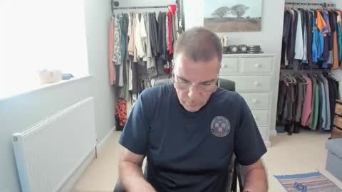 ukmarriedgay online show from 05-26-26, 08:43