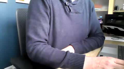 mark online show from 10-17-25, 02:30