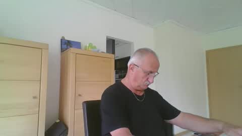 Ulrich online show from 05-10-26, 07:24