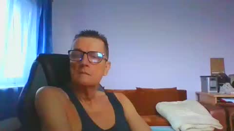 ulmeni7 online show from 12-14-25, 08:09