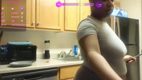 Snapshot of ulovechanel chatting on 12-29-24, 08:15 Chanel online show from 12-29-24, 08:15