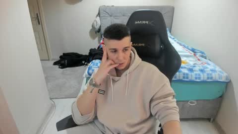 hi im mike tyson -  online show from 01-10-25, 08:26