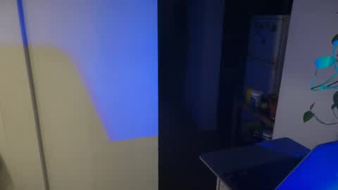 Um CM online show from 07-26-26, 11:33