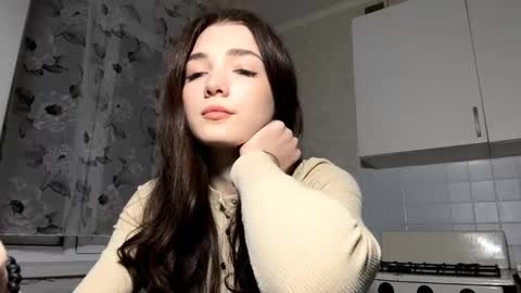 Snapshot of unaberto chatting on 12-16-25, 03:28 Isobelle lisi online show from 12-16-25, 03:28