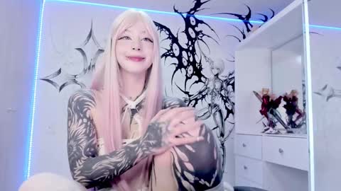 Snapshot of unachimbaherida chatting on 02-23-25, 03:24 Elle Danielle online show from 02-23-25, 03:24