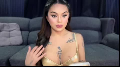 Lady tan online show from 04-15-26, 12:01