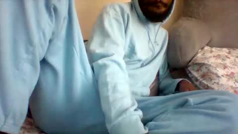 Snapshot of uncircumcise30 chatting on 05-25-26, 01:06 uncircumcise30 online show from 05-25-26, 01:06