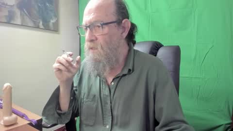 Snapshot of uncle_hottiecb chatting on 03-17-26, 03:59 Uncle Hottie online show from 03-17-26, 03:59