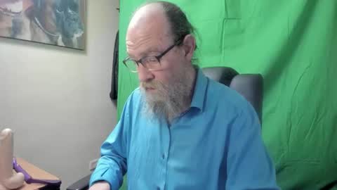 Snapshot of uncle_hottiecb chatting on 03-20-26, 06:57 Uncle Hottie online show from 03-20-26, 06:57