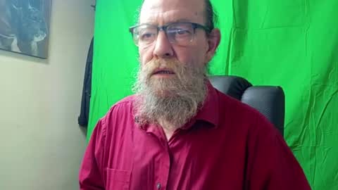 Snapshot of uncle_hottiecb chatting on 03-22-26, 03:15 Uncle Hottie online show from 03-22-26, 03:15