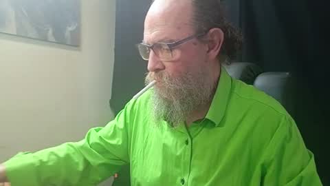 Snapshot of uncle_hottiecb chatting on 03-30-26, 05:36 Uncle Hottie online show from 03-30-26, 05:36