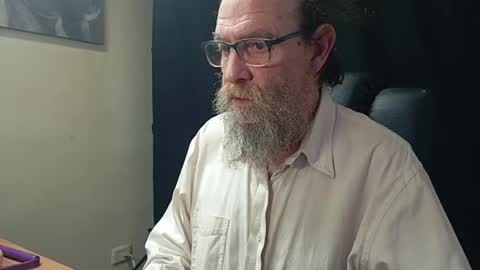 Snapshot of uncle_hottiecb chatting on 04-02-26, 04:04 Uncle Hottie online show from 04-02-26, 04:04