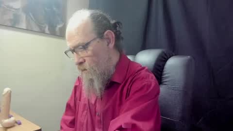 Snapshot of uncle_hottiecb chatting on 04-05-26, 03:42 Uncle Hottie online show from 04-05-26, 03:42