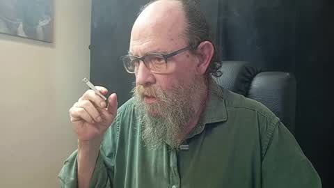 Snapshot of uncle_hottiecb chatting on 04-08-26, 05:13 Uncle Hottie online show from 04-08-26, 05:13