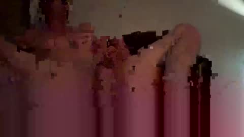 Snapshot of uncut4urbutt chatting on 10-13-25, 06:41 uncut4urbutt online show from 10-13-25, 06:41