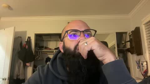 Snapshot of uncutbeard129840 chatting on 09-24-25, 01:03 uncutbeard129840 online show from 09-24-25, 01:03