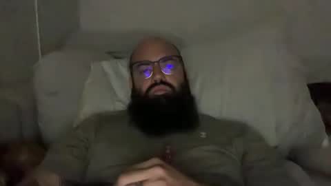 uncutbeard129840 online show from 12-16-25, 02:00