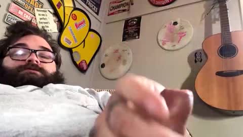 uncuttruss online show from 11-21-25, 07:56